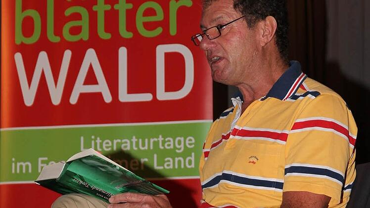 Gunter Haug hat in Eggolsheim die zweite Auflage des Literaturfestivals "Blätterwald" beschlossen.Foto: Erlwein