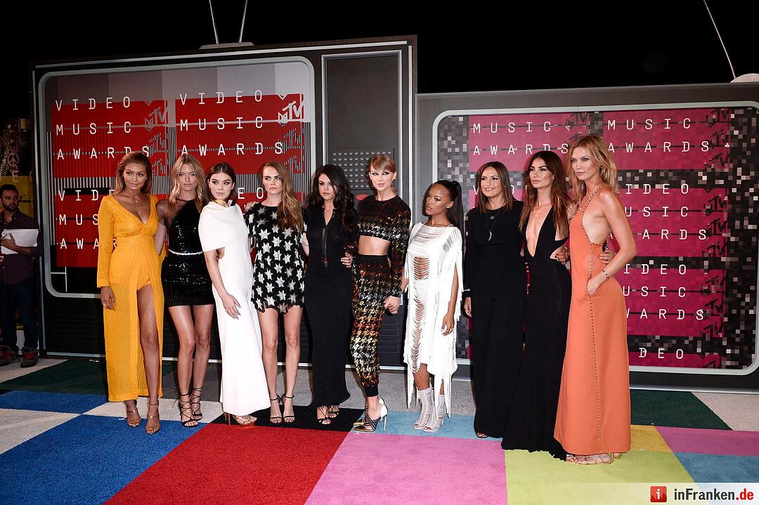 Red Carpet - MTV Video Music Awards 2015