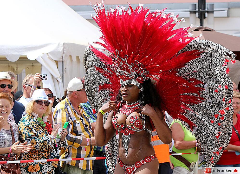 C_0710_Sambaumzug_04