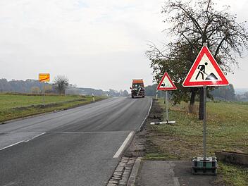 Seit Ende letzter Woche ist der Abschnitt zwischen Kötsch und Mönchherrnsdorf wieder befahrbar, zumindest mit 50 km/h. Foto: Anette Schreiber