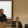 Der des Mordes angeklagte Daniel S. (Mitte) mit seinen beiden Verteidigern.  Stefan Sauer