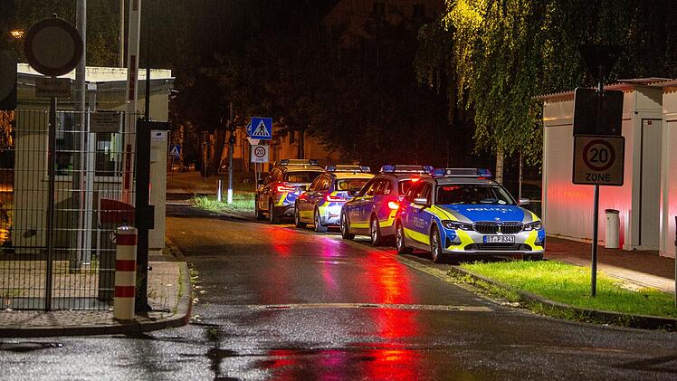 Ankerzentrum Bamberg: Schlägerei zwischen zahlreichen Bewohnern - über 100 Schaulustige