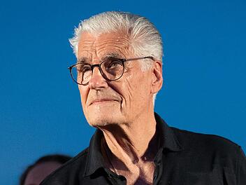 Schauspieler Sky du Mont hat in einem Interview Stellung gegen die AfD bezogen.