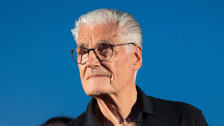 Schauspieler Sky du Mont hat in einem Interview Stellung gegen die AfD bezogen.