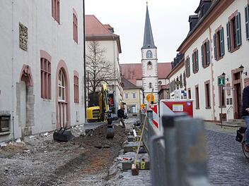 Die Kirchgasse bekommt einen neuen Pflasterstreifen.Foto: Arkadius Guzy