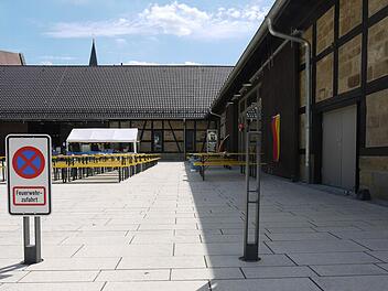Hat sich zu einem beliebten Veranstaltungsort gemausert: die Domäne in der Sonnefelder Ortsmitte. Aus den Reihen des Kultur- und Sportausschusses kam jetzt der Vorschlag, in der neuen Halle künftig "Sonnefelder Kulturtage" zu veranstalten.Foto: Berthold Köhler