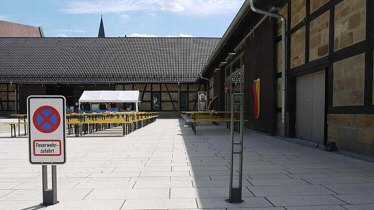 Hat sich zu einem beliebten Veranstaltungsort gemausert: die Domäne in der Sonnefelder Ortsmitte. Aus den Reihen des Kultur- und Sportausschusses kam jetzt der Vorschlag, in der neuen Halle künftig "Sonnefelder Kulturtage" zu veranstalten.Foto: Berthold Köhler