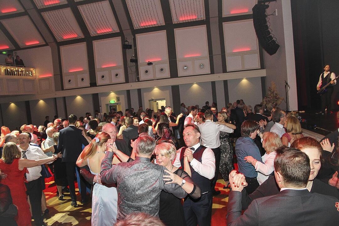 Der traditionelle Bauernball lockte viele Gäste an