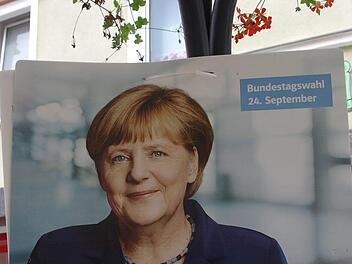 Der Aufruf zu wählen erreicht längst nicht jeden. Regina Renner und Frank Schwab von der Uni Würzburg erklären, wie man sich auf eine Bundestagswahl am besten vorbereitet. Fotos: Steffi Elm
