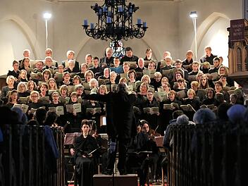 Eine mehr als überzeugende Leistung präsentierte der Projektchor bei der Aufführung von Mozarts Requiem.Hansotto Neubauer