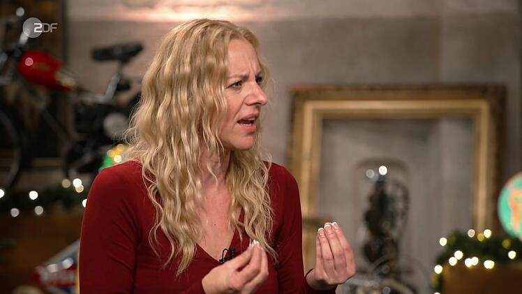 Ein Koffer sorgte in der Montagsausgabe von "Bares f&uuml;r Rares" f&uuml;r ger&uuml;mpfte Nasen - nicht nur bei Expertin Annika Ra&szlig;bach.