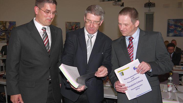 Sie repräsentieren künftig den Landkreis nach außen (von links): Christian Gunsenheimer, Michael Busch und Rainer Mattern. Foto: Berthold Köhler