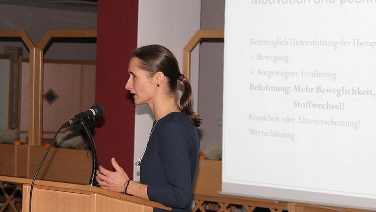 Apothekerin Daniela Schmidt referierte beim Seniorenbeirat. Foto: Nürnberger