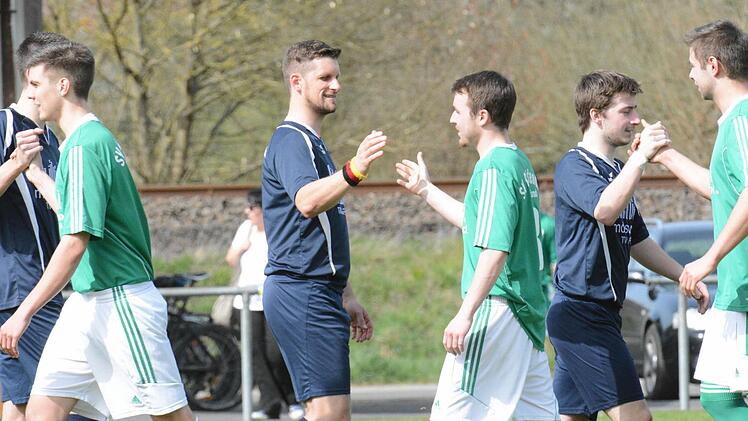 Schnappschüsse vom Spiel der Woche zwischen dem SV Gräfendorf und dem SV Morlesau/Windheim (2:0). Foto: ssp