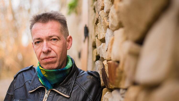 Andreas Lösche hat sich nach der Werbekampagne an die Firma gewandt. Die Plakate seien pietätlos. Foto: Nicolas Armer/dpa
