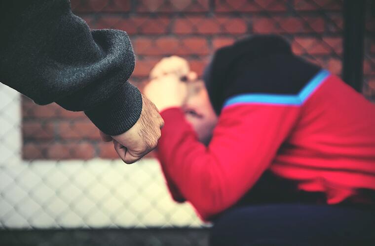 Brutale Nacht in Bayreuth: Mehrere Prügeleien im Stadtgebiet - Ex-Kollegen gehen aufeinander los