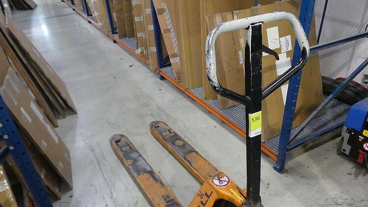 Hersbruck: "Geschäftsbetrieb eingestellt": Folienhersteller Polyden versteigert gesamtes Inventar im Internet