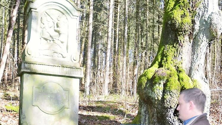 Michael Trebes hat mit Akribie ein Internetportal über Flur-Kreuzwege im Landkreis Kronach erstellt. Foto: K.- H. Hofmann