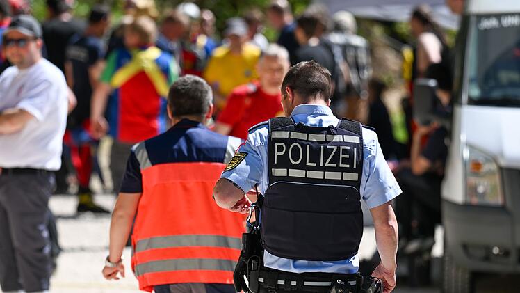 Rettungseinsatz in Falkensteiner H&ouml;hle