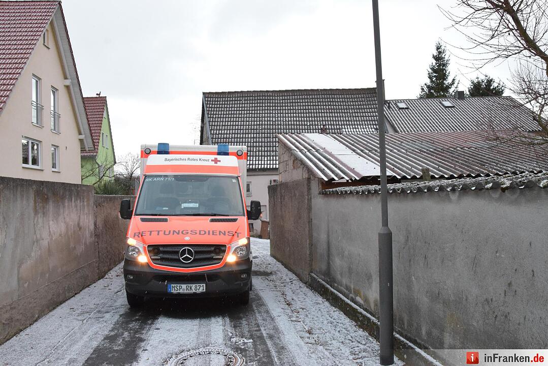 Mann findet angeschossene Familienangehörige in Wohnung bei Arnstein