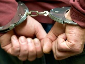 Handschellen (Symbolbild)