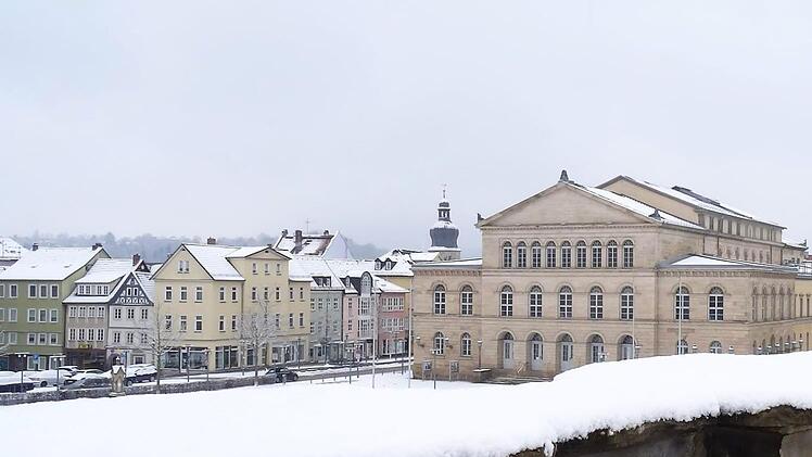 Weißes Erwahen: Blick zum Landestheater CoburgFoto: Jochen Berger