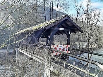 Das Badbrückla in Steinwiesen ist wegen Sicherheitsmängeln gesperrt.