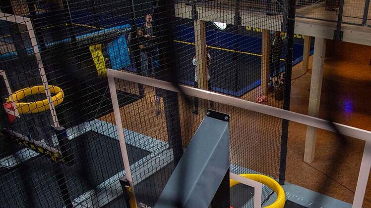 Trampolinhalle "Airtime" in Nürnberg feiert Sommerfest - das ist im Trampolinpark beim Fest geboten
