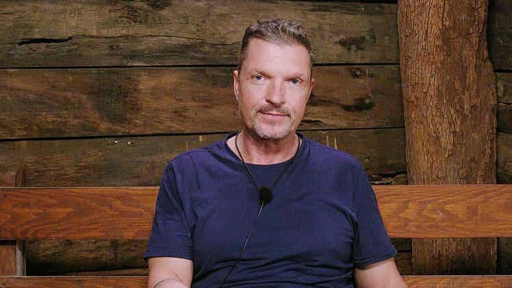 Hardy Kr&uuml;ger spricht im Dschungelcamp ganz offen &uuml;ber seine damalige Alkoholsucht.