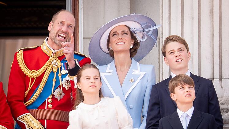 William und Kate mit ihren Kindern