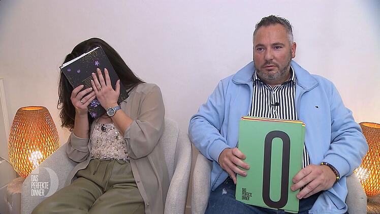 Allen Ernstes vergibt Nico für das finale Dinner 0 Punkte, weil es ihm nicht geschmeckt hat.