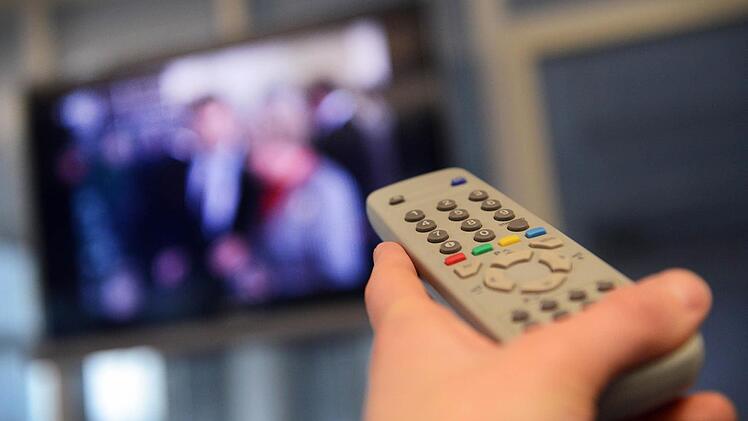 An Heiligabend 2016 lohnt sich das Einschalten: Unsere TV-Tipps zum Weihnachtsfest verschaffen Ihnen einen Überblick. Symbolfoto: Caroline Seidel/dpa