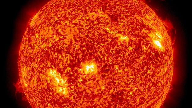 Alles auf der Erde richtet sich nach der 150 Millionen Kilometer entfernten Sonne aus.