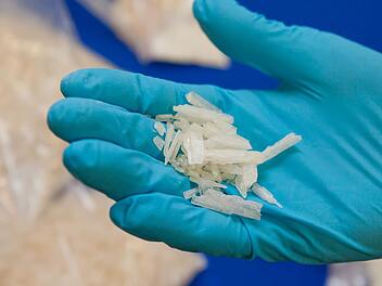 Um an Geld für Crystal Meth (Bild) heranzukommen, beging der Angeklagte zahlreiche Straftaten. Foto: dpa