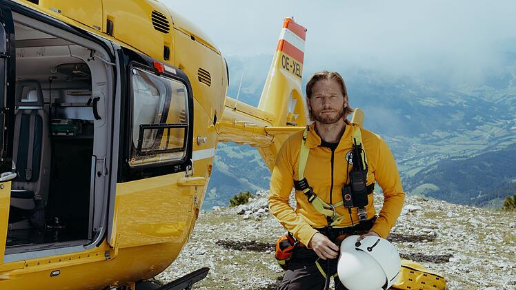 In sieben neuen Folgen erwarten den Bergretter Markus Kofler (Sebastian Ströbel) wieder zahlreiche abenteuerliche Einsätze.
