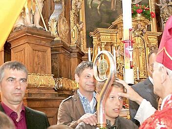Erzbischof Ludwig Schick firmte in der Höchstadter St. Georgskirche. Foto: Evi Seeger