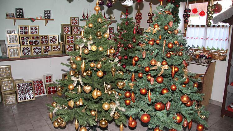 Rot-, gold- und Silbertöne sind auch in diesem Jahr bei Egon Müller-Blech am beliebtesten.