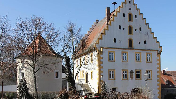 Umfangreicher und teurer als ursprünglich gedacht wird die Sanierung von Schloss Trunstadt. 722 000 Euro müssen dafür im laufenden Jahr im Haushalt bereitgestellt werden. Foto: Archiv/Michael Gründel