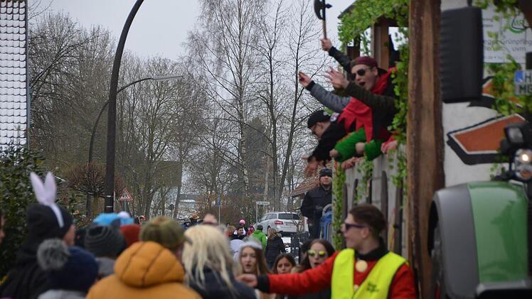 Straßenfasching in Ebenhausen Foto: Peter Rauch