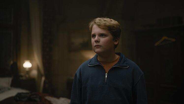 Julius Weckauf wurde 2018 durch den Kinofilm "Der Junge muss an die frische Luft" deutschlandweit bekannt. Der damals Zehnj&auml;hrige spielte den jungen Hape Kerkeling. In "Die drei ??? - Erbe des Drachen" &uuml;bernimmt er erstmals die Rolle von Justus Jonas.