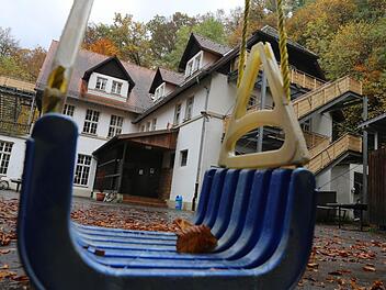 Schon in den 50er Jahren musste die Deckenkonstruktion verstärkt werden: die bis 2012 als Jugendherberge genutzte Wolfsschlucht.   Fotos: Barbara Herbst
