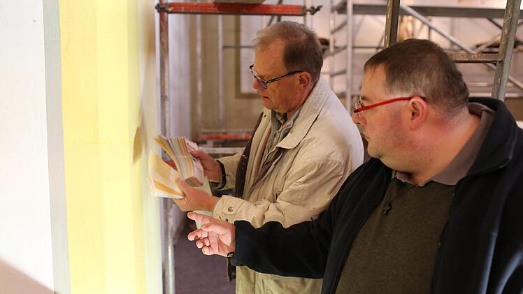 Otto Wohlhöfner und Pfarrer Michael Gehret Foto: Franz Galster