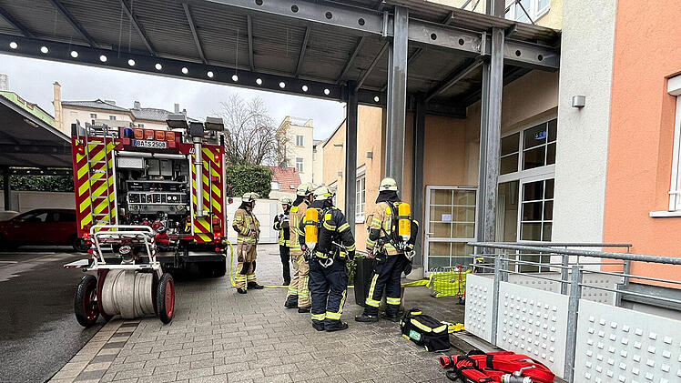 Bamberg: Feuerwehr rückt in Innenstadt aus - "leichter Schmorgeruch" in betreuter Wohnanlage