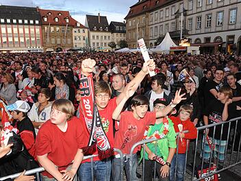 Der Maxplatz als Fanmeile Foto: Ronald Rinklef/Archiv