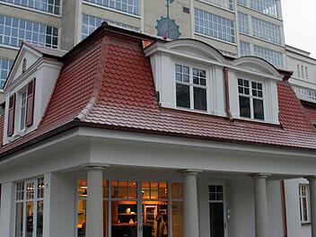 Neues Leben kehrt ins ehemalige Pförtnerhaus der Spinnerei ein. Es wird zum Stadtteiltreff umfunktioniert. Fotos: Jochen Nützel