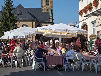 Bei schönem Herbstwetter ist die Schlemmermeile bestens besucht.  Fotos: Klaus Gagel
