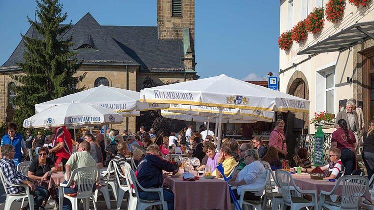 Bei schönem Herbstwetter ist die Schlemmermeile bestens besucht.  Fotos: Klaus Gagel