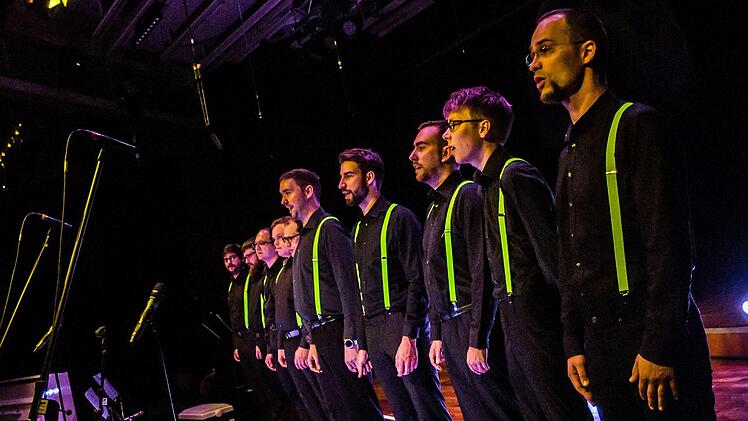 Impressionen vom Auftritt des Hochschulchores "Die Klangfänger" und der Hochschul-Bigband im Coburger KongresshausFoto: Jochen Berger