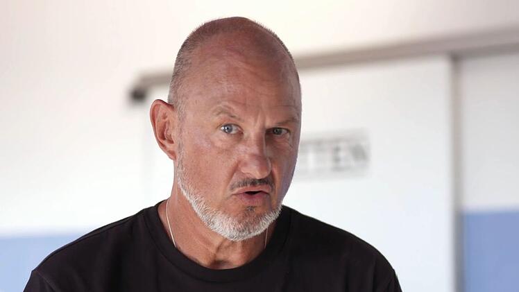 Frank staunt: 400.000 Euro stecken im Imbiss!