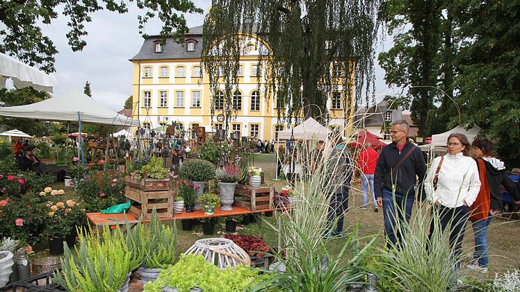 Der Park bietet eine stimmungsvolle Kulisse für diese "Gartenlust auf Schloss Jägersburg".  Fotos: Mathias Erlwein